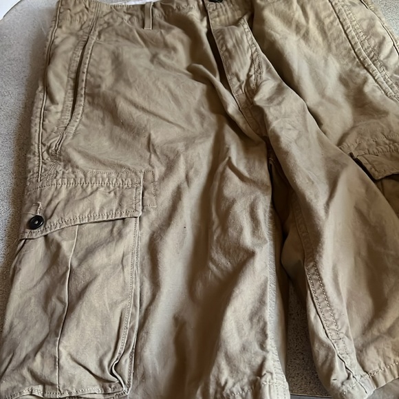 Levi’s khaki shorts waist size 31 - Picture 2 of 7